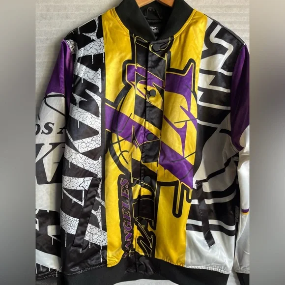 LA Lakers NBA Jacket Pro Standard Mens Medium Black Mashup Satin Bomber - Picture 4 of 11